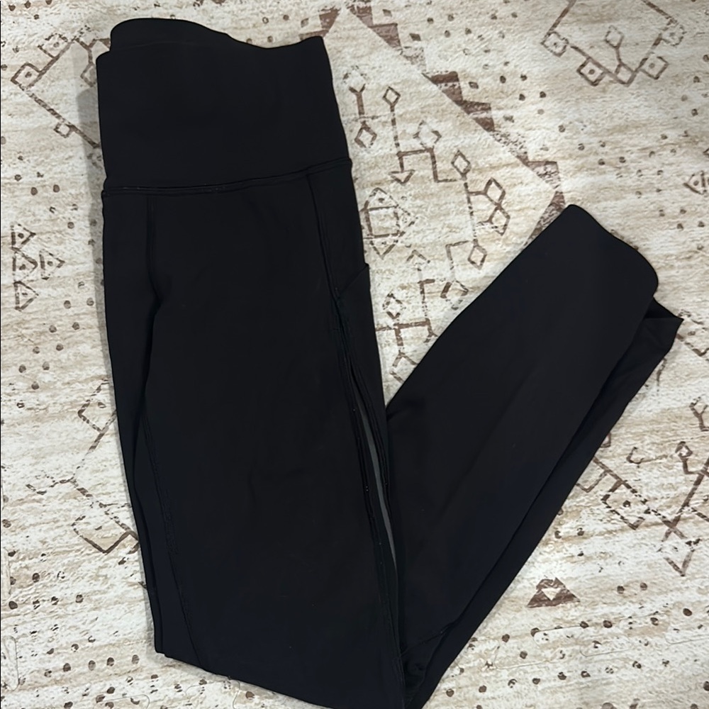 Women's Lululemon 2 workout pants mesh side panel